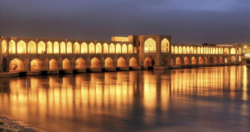 سی و سه پل اصفهان ، شاهکاری در شهر معماری ها