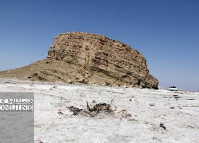 مرثیه شور ، تصاویری بهت آور از شرایط تلخ دریاچه ارومیه!