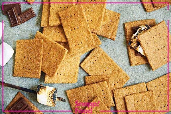 طرز تهیه کراکر ترد و خوشمزه؛ میان وعده محبوب بچه ها طرز تهیه بیسکویت کراکر نمکی طرز تهیه کراکر ترد و خوشمزه؛ میان وعده محبوب بچه ها طرز تهیه بیسکویت کراکر نمکی